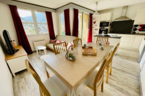 BRIGHT 50 m with BALCONY and VIEW on the Valley